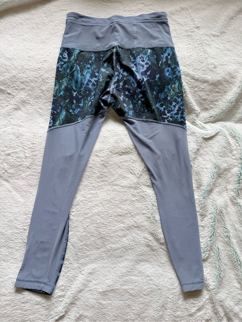 Lululemon Mesh Print Legging